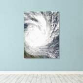 Tropischer Cyclone Yasi über Australien Leinwanddruck (Insitu (Holzboden))