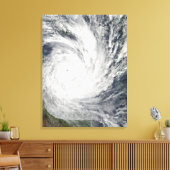 Tropischer Cyclone Yasi über Australien Leinwanddruck (Insitu (Wohnzimmer))