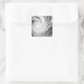 Tropischer Cyclone Yasi über Australien Quadratischer Aufkleber (Tasche)