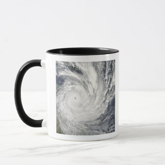 Tropischer Cyclone Yasi über Australien Tasse (Links)
