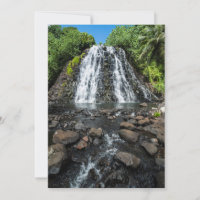 Tropischer Kepirohi-Wasserfall