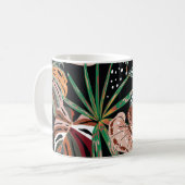 Tropischer Noir: Dunkles, exotisches Waldmuster Kaffeetasse (Vorderseite Links)