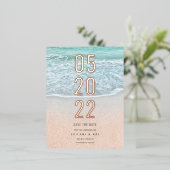 Tropischer Ozean und Sandstrand Save the Date Folie Einladungspostkarte (Stehend vorne)