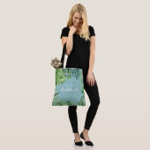 Tropischer Palmblatt u. Skript bachelorette Tasche (Am Model)