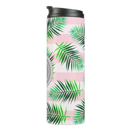Tropischer Palmblätterblätter und blassrosa Streif Thermosbecher (Nach rechts gedreht)