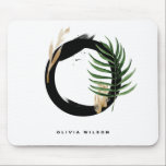 Tropischer Palmblätterbrief O Monogramm Personalis Mousepad<br><div class="desc">Maßgeschneiderter Buchstabe O-Monogramm-Mousepad mit tropischen Palmenblättern in Aquarellfarbe,  Imitaten mit Blattgold und schwarzen Aquarellpinsel. Personalisieren Sie dieses Mousepad in tropischer Monografie nach Ihrem Namen oder anderen Details. Dieses Boho Brief O Monogramm Mousepad wird als Geschenk perfekt sein. Andere Briefe sind verfügbar.</div>