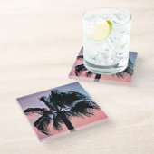 Tropischer Palmenbaum bei Sonnenuntergang Glasuntersetzer (Schrägansicht)