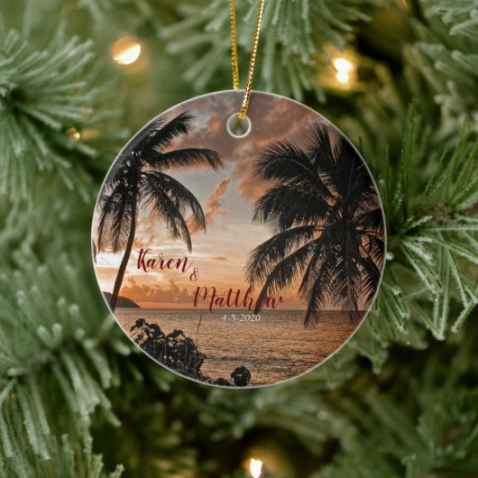 Tropischer Sonnenuntergang Beach Custom Hochzeitst Keramik Ornament (Baum)