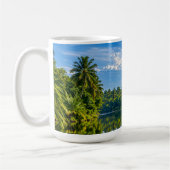 Tropischer Spiegel-Fluss-Reflektionen-Akzent  Kaffeetasse (Links)
