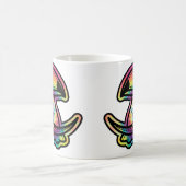 Tropischer Splendor: Toucan Bird in Gefärbte Krawa Kaffeetasse (Mittel)