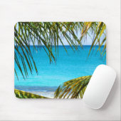 Tropischer Strand gerahmt mit Palmfronten Mousepad (Mit Mouse)