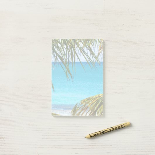 Tropischer Strand gerahmt mit Palmfronten Post-it Klebezettel (Auf Schreibtisch)