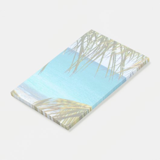 Tropischer Strand gerahmt mit Palmfronten Post-it Klebezettel (angewinkelt)