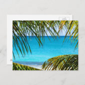 Tropischer Strand gerahmt mit Palmfronten Postkarte (Vorne/Hinten)