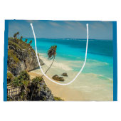 Tropischer Strand mit von Wind gesegneten Palmen G Große Geschenktüte (Rückseite)
