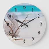 Tropischer Strand mit weißen Muscheln Große Wanduhr (Vorderseite)