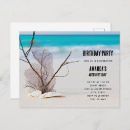 Tropischer Strand mit weißen Muscheln zum Geburtst Einladungspostkarte