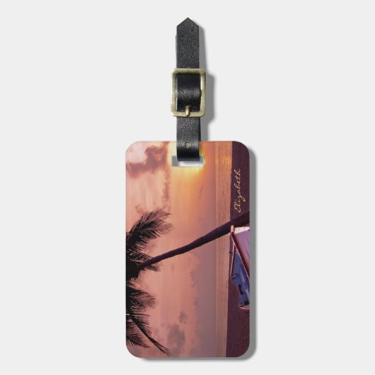 Tropischer Strand, Palm, Sonnenuntergang, Boot - P Gepäckanhänger (Vorderseite vertikal)