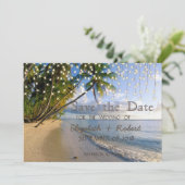 Tropischer Strand, Palm, String Lights Save the Da Date (Stehend Vorderseite)