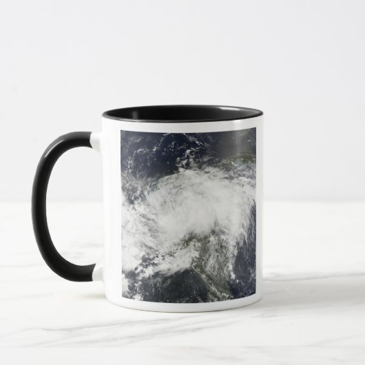 Tropischer Sturm Arthur Tasse (Links)