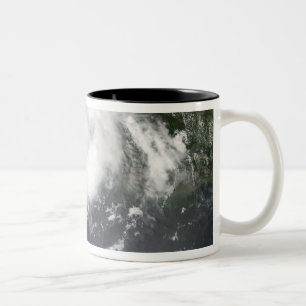 Tropischer Sturm Edouard 2 Zweifarbige Tasse