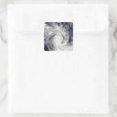 Tropischer Sturm Jade über Madagaskar Quadratischer Aufkleber (Tasche)