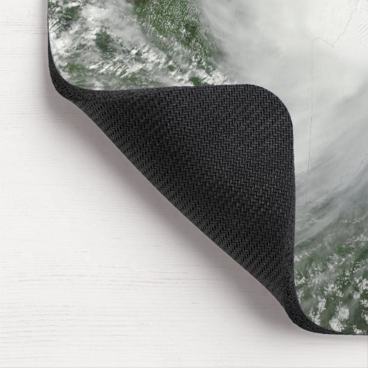 Tropischer Sturm Karl über der Yucatan-Halbinsel Mousepad (Ecke)