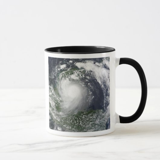 Tropischer Sturm Karl über der Yucatan-Halbinsel Tasse (Rechts)