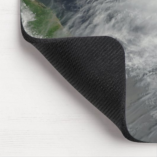 Tropischer Sturm Koppu in der Nähe des Landfalles Mousepad (Ecke)