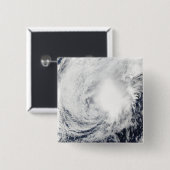 Tropischer Sturm Nida südöstlich von Kadena Button (Vorne & Hinten)