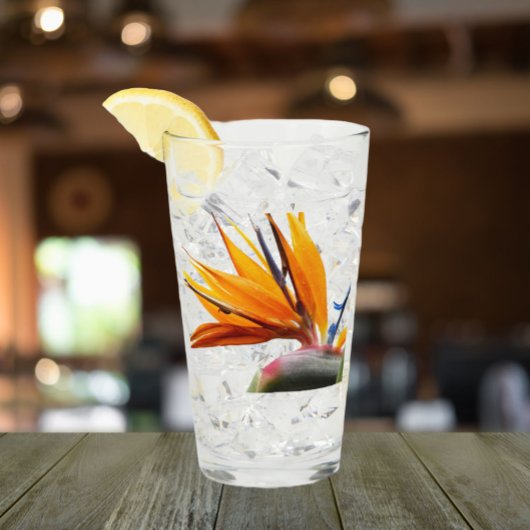 Tropischer Vogel der Paradischen Pflanze Glas