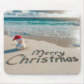 Tropischer Weihnachtsschneemann am Strand Mousepad (Vorne)