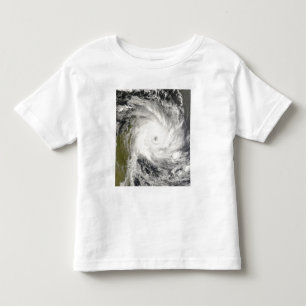 Tropischer Wirbelsturm Iwan über Madagaskar Kleinkind T-shirt