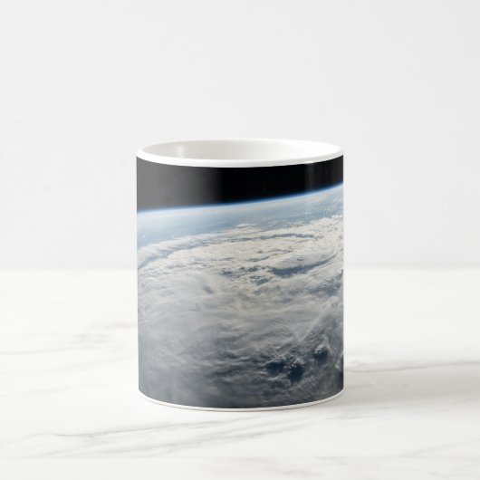 Tropischer Zyklon Idai über der afrikanischen Küst Kaffeetasse (Mittel)