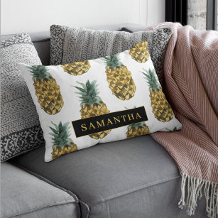 Tropisches Ananas-Muster mit Namen Dekokissen