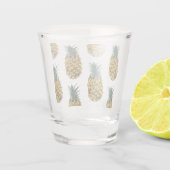 Tropisches Ananas nahtloses Muster Schnapsglas (Rückseite)