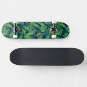 Tropisches Blätter-Muster Skateboard (Horizontal)