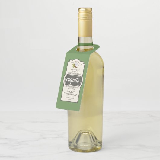 Tropisches Coconut Coquito Weihnachtsgetränk Flaschenanhänger (Angewinkelt)