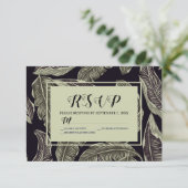 Tropisches Foliage Grün Schwarzes Script RSVP Karte (Stehend Vorderseite)