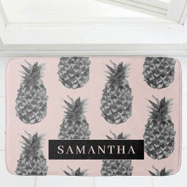 Tropisches Grau-Pink-Ananas-Muster mit Namen Badematte
