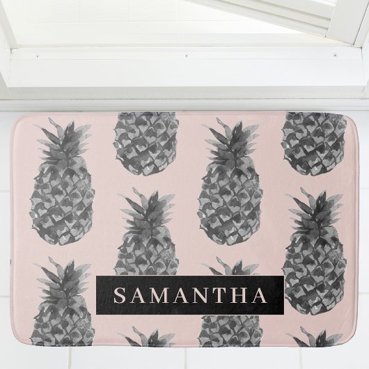 Tropisches Grau-Pink-Ananas-Muster mit Namen Badematte