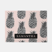 Tropisches Grau-Pink-Ananas-Muster mit Namen Fußmatte (Vorderseite)