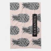 Tropisches Grau-Pink-Ananas-Muster mit Namen Geschirrtuch (Vertikal)