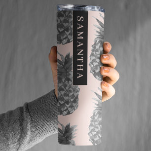 Tropisches Grau-Pink-Ananas-Muster mit Namen Thermosbecher