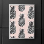 Tropisches Graues und rosa Ananas Nahtloses Muster Poster<br><div class="desc">Tropisches Graues und rosa Ananas Nahtloses Muster</div>