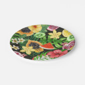 Tropisches Mischobst, Blume und Blätter auf schwar Pappteller (Schrägansicht)