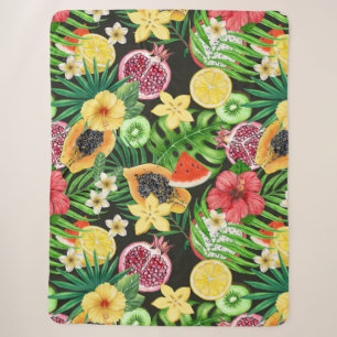 Tropisches Mischobst, Blume und Blätter auf schwar Sherpadecke