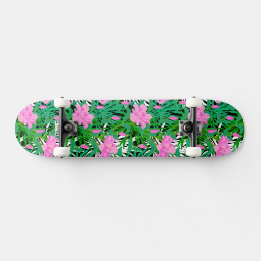 Tropisches Muster mit Dschungel-Blumen Skateboard (Horizontal)