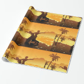 Tropisches Paar, das beim Sonnenuntergang am Stran Geschenkpapier (Ungerollt)