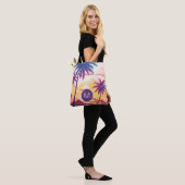 Tropisches Paradies Coole digitale Kunst Monogramm Tasche (Am Model)